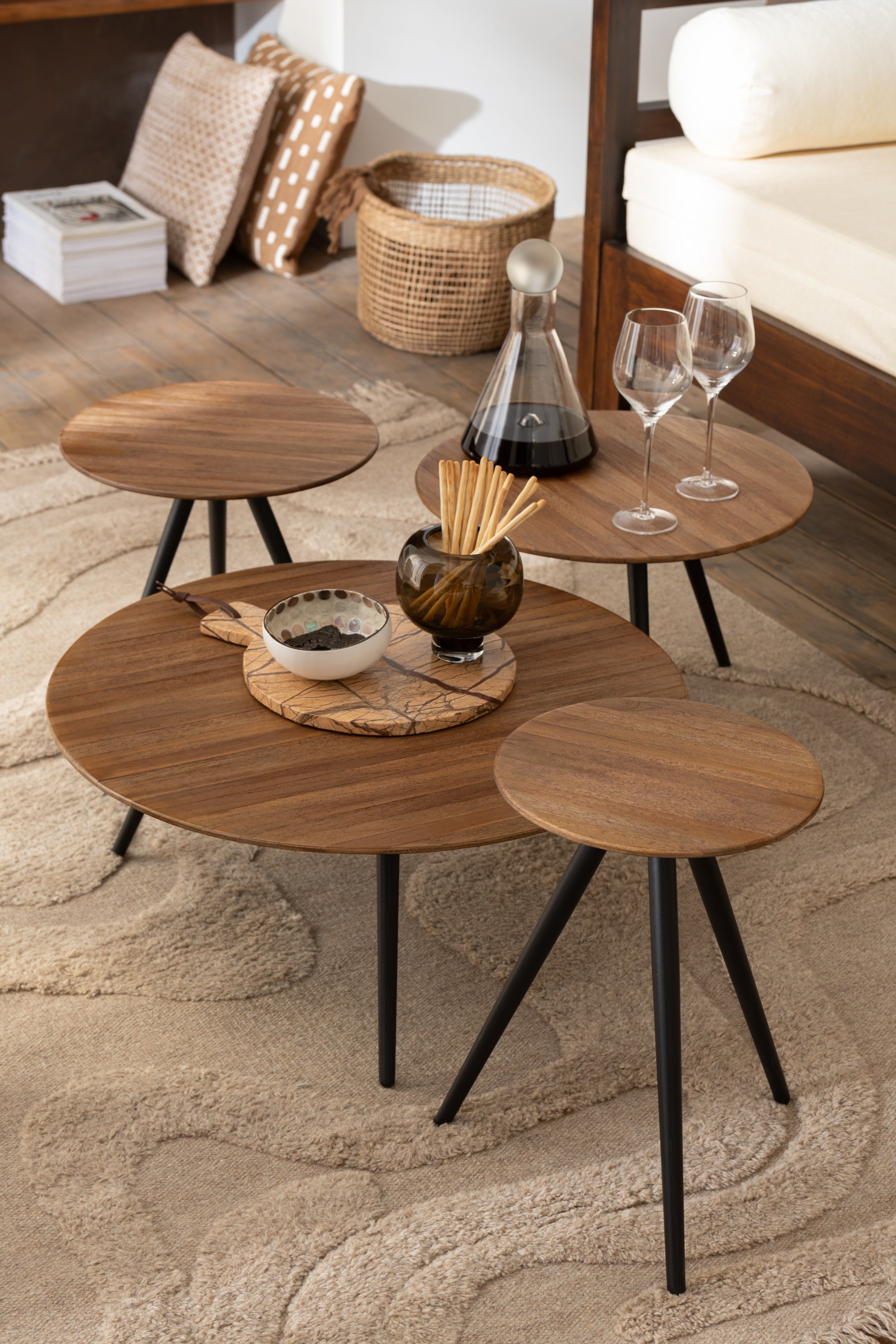 Set Of 4 Tables Round Recycle Teak Natural (in stock end of May)