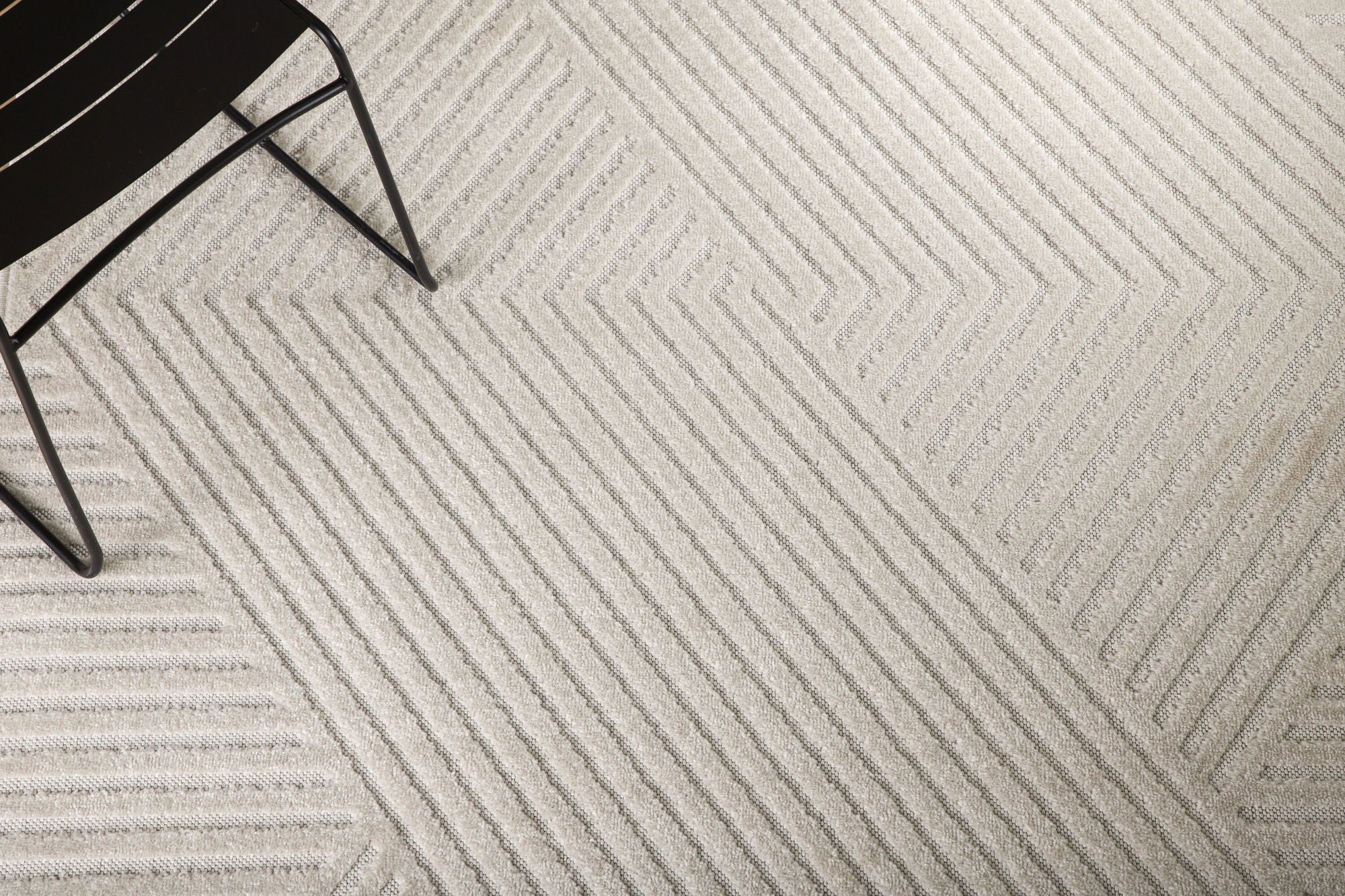 Venture Home Aron Solar - 290*200- -Rectangular-White Carpet